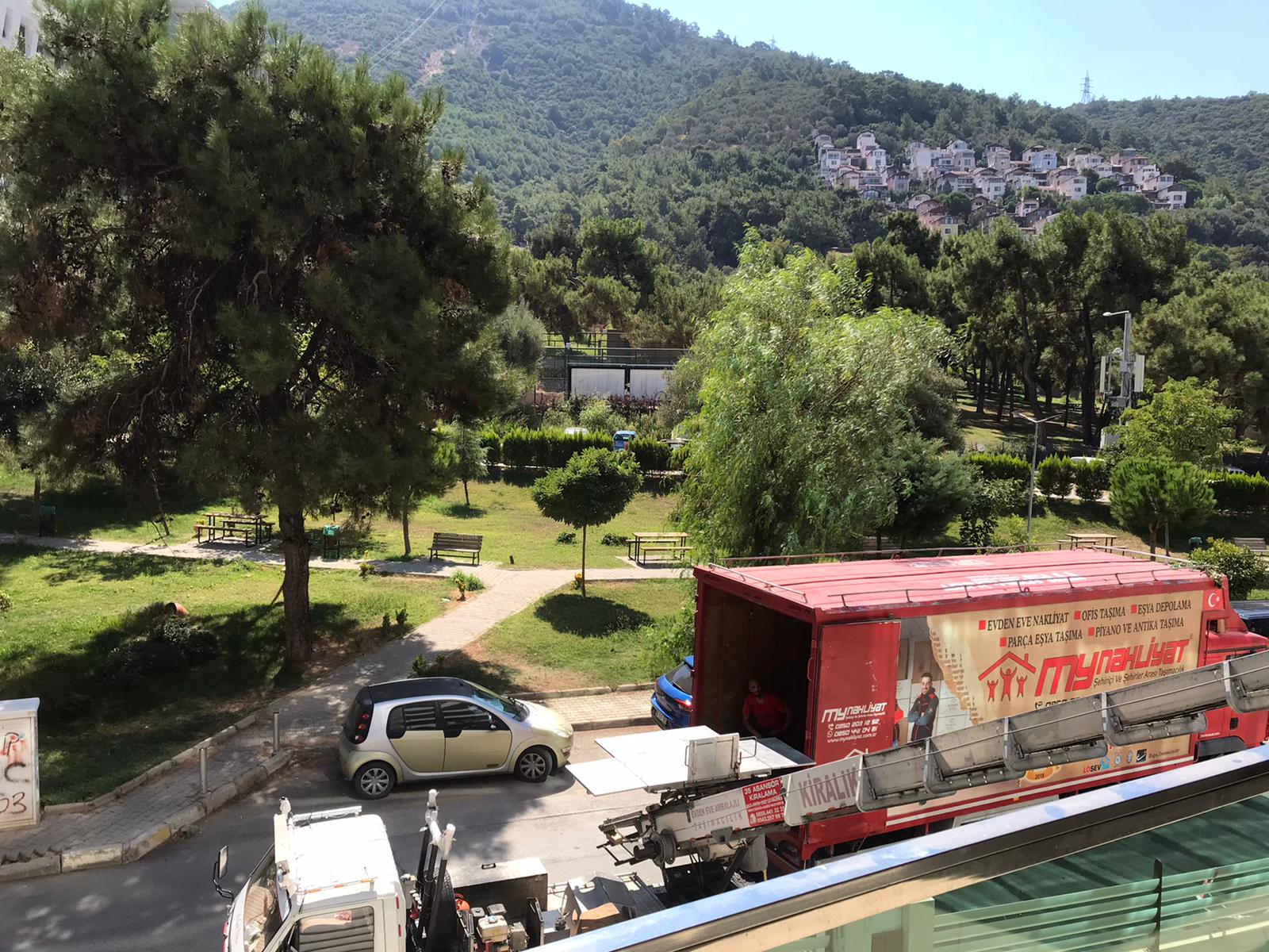 İzmir Evden Eve Nakliyat Hizmetlerinde Müşteri Memnuniyetini Arttıran Unsurlar