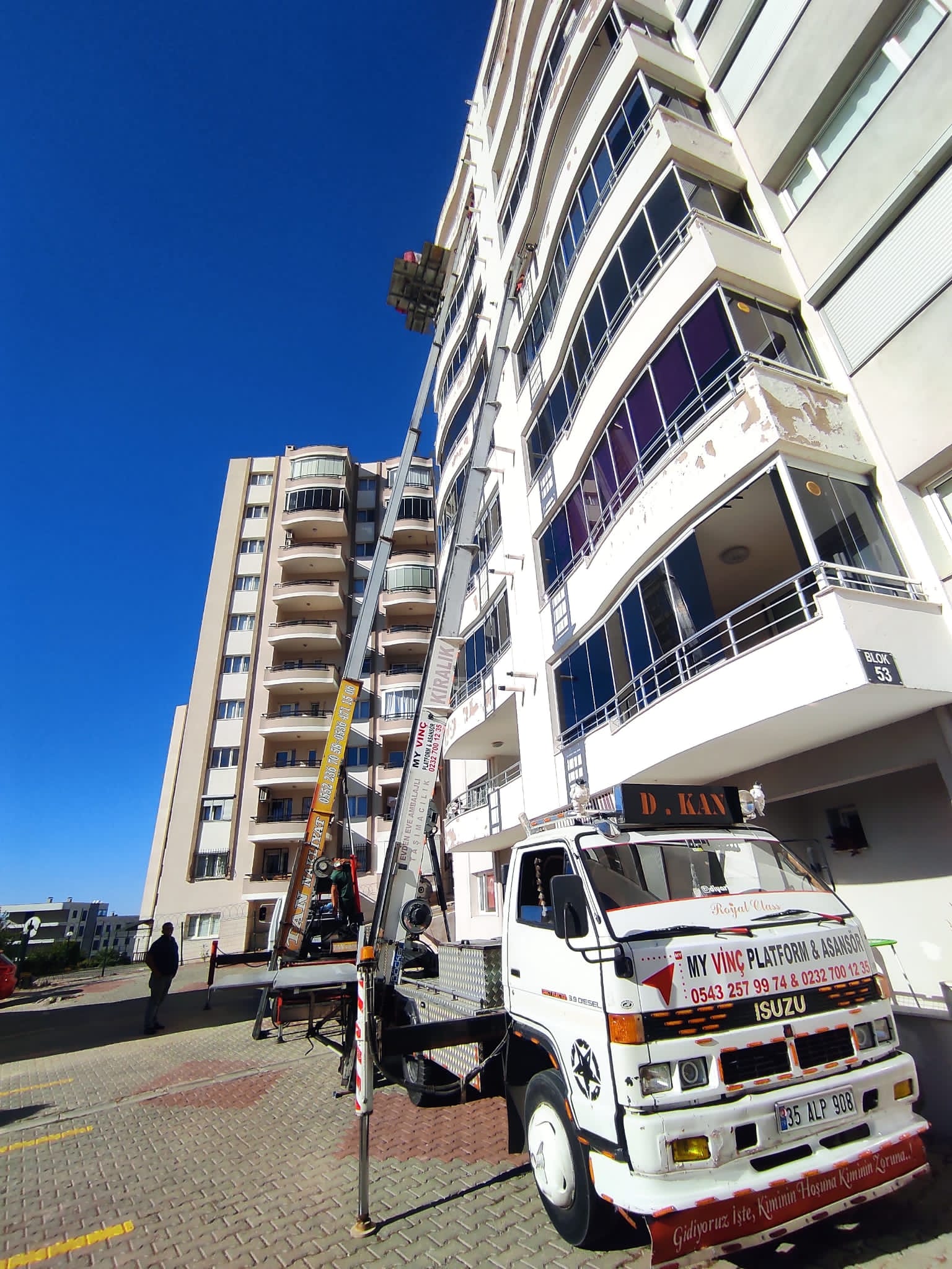 Gaziemir Asansör Kiralama - Hızlı ve Güvenilir Taşımacılık Hizmetleri