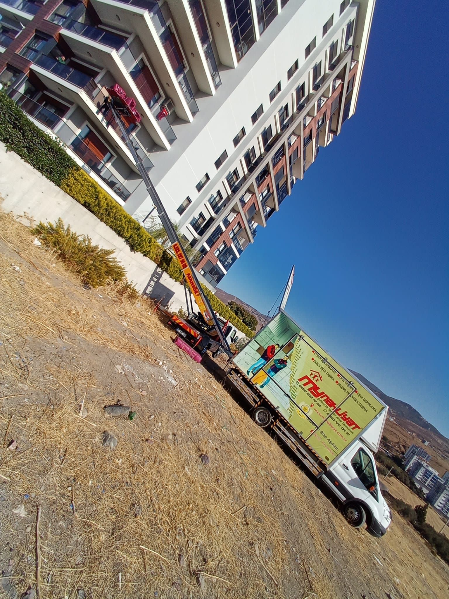 Asansörlü Şehirler Arası Nakliyat: Avantajları ve Uygulama Rehberi