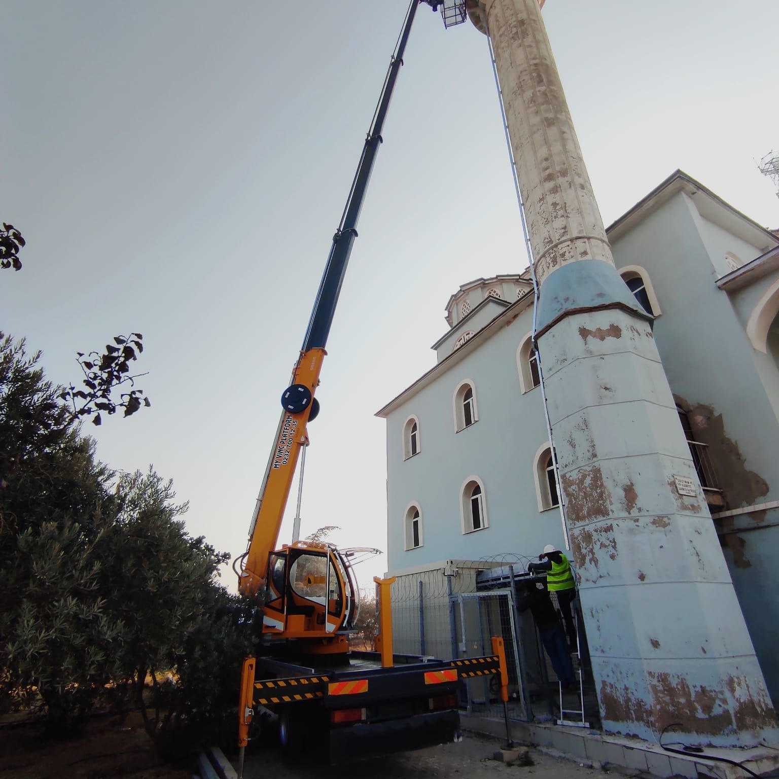 Buca Sepetli Vinç Kiralama | Kiralık Sepetli Vinç & Platform Hizmetleri – MY Nakliyat