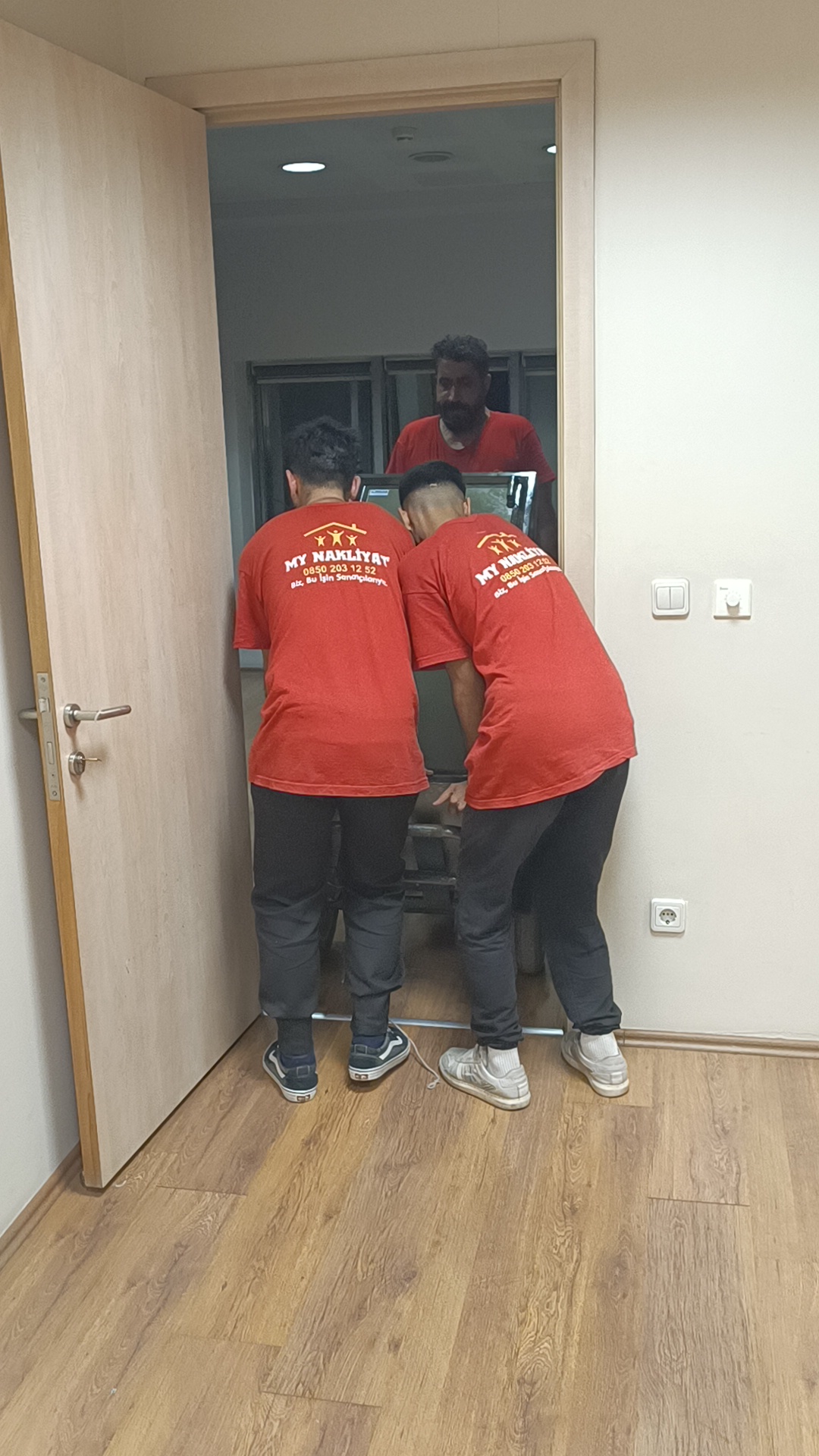 3 Katlı Ofisten 5 Katlı Yeni Ofise Sorunsuz Taşınma Rehberi